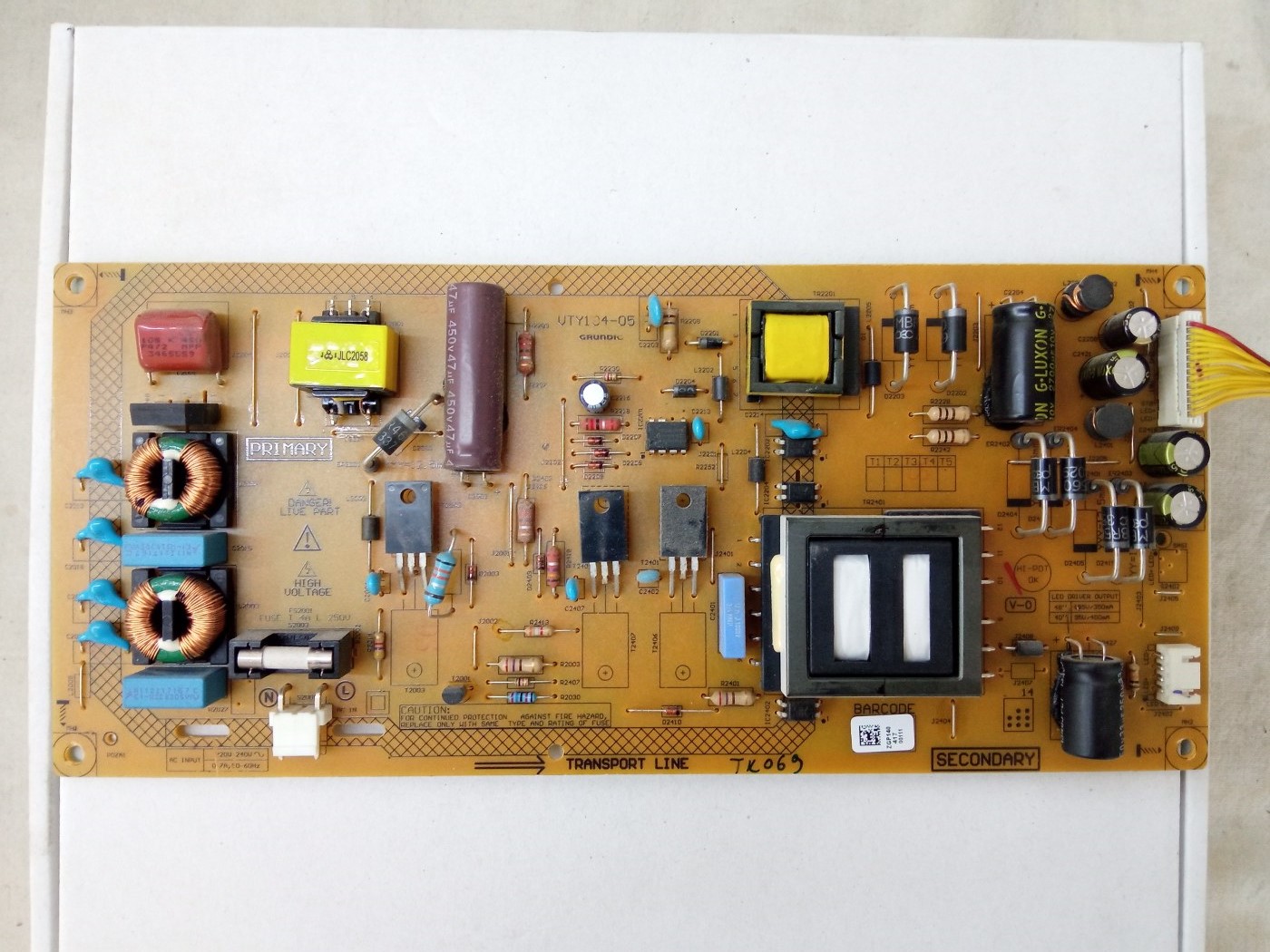 TK069 GRUNDIG 40VLE5421BG TY CHASSIS POWER VTY104-05 ZAMENJENA MREZOM OD 48INCH